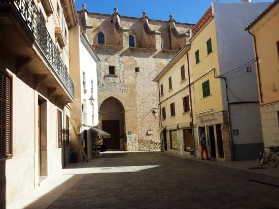 Placa Vella i Ca'n Llobera